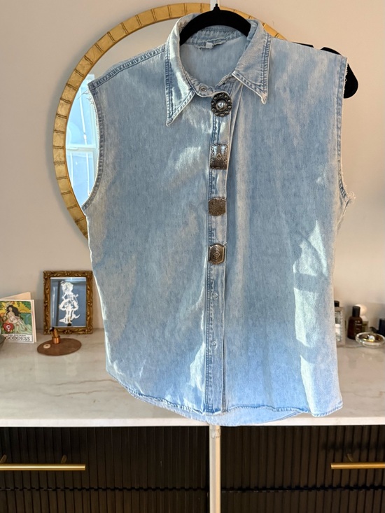 Vintage Tops - Vintage Light Blue Denim Sleeveless Button Tank